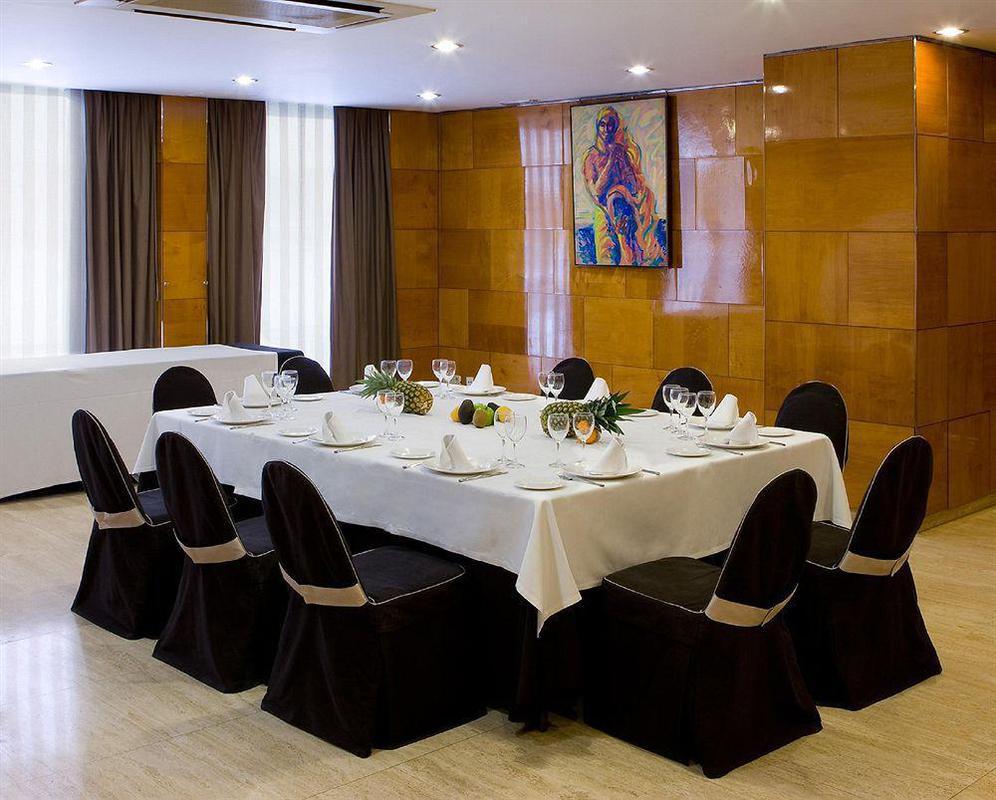 Nh Castellon Mindoro Hotel Castellón de la Plana Restaurant photo
